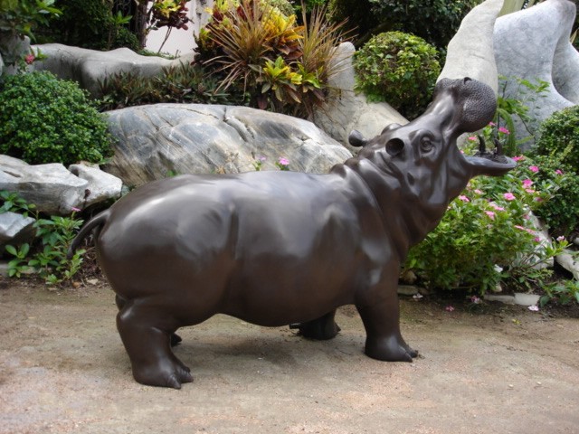 Bronze Hippo Fountain (med) - Click Image to Close